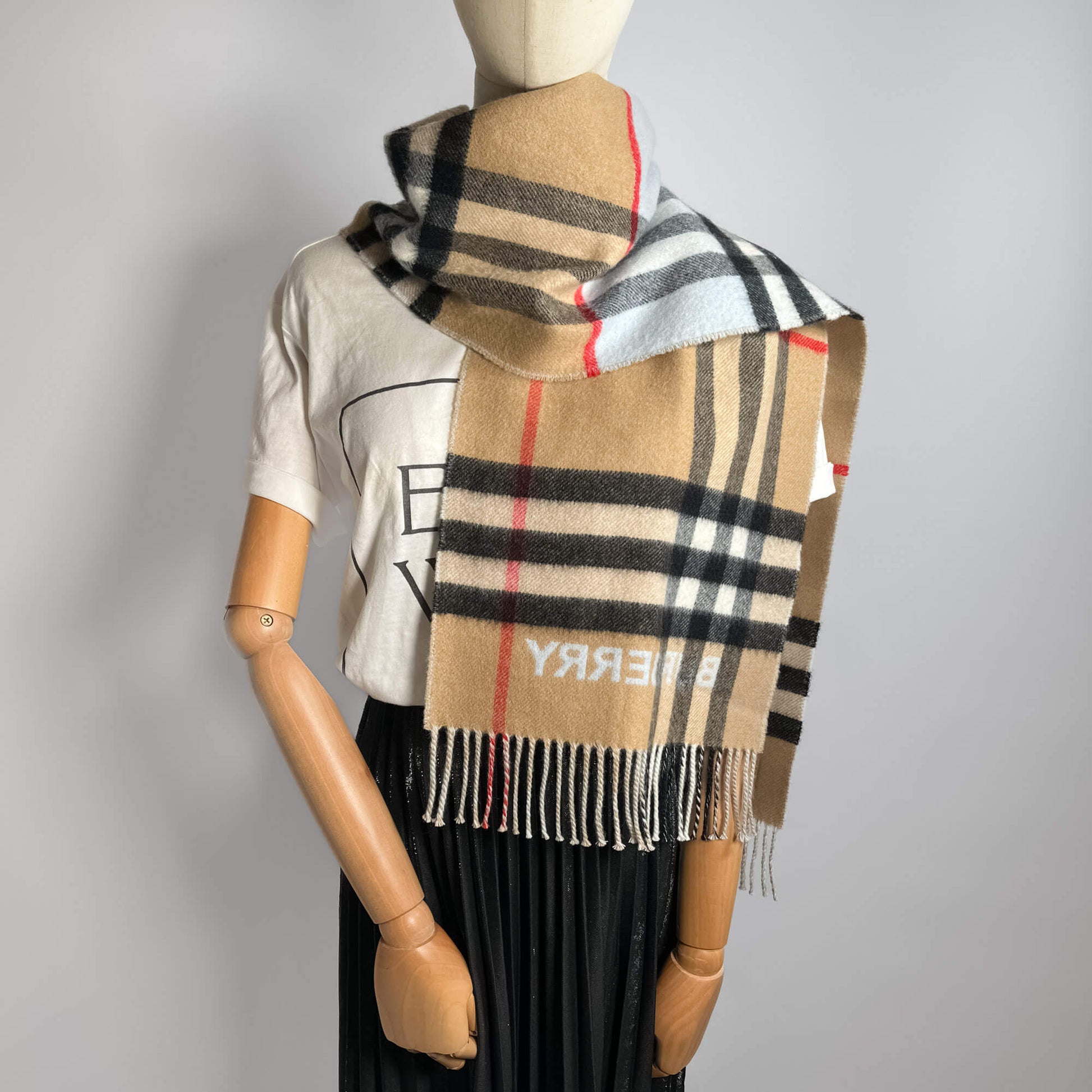 Second hand Burberry Scarve Reversible Check Cashmere CB - Tabita Bags