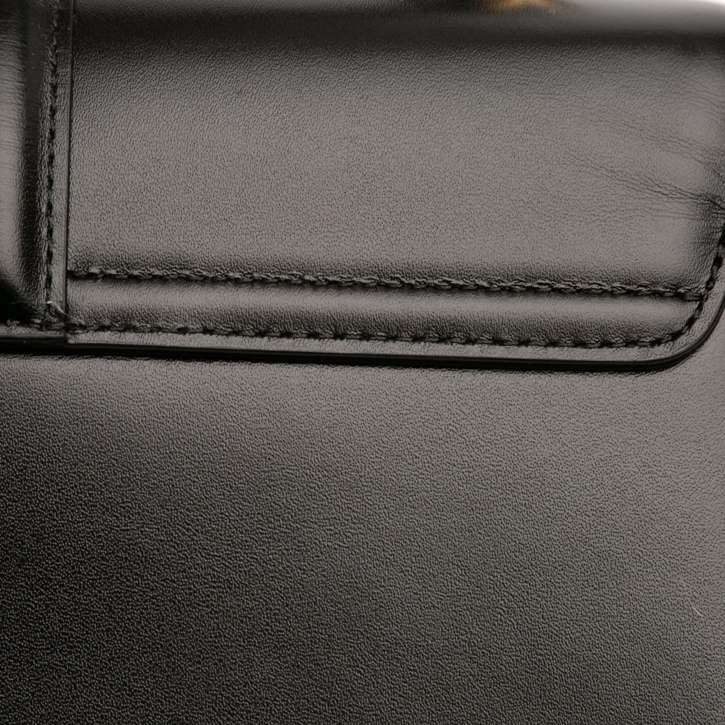 Second hand Céline 16 Small Shiny Calfskin Leather Top - handle Handbag Black - Tabita Bags