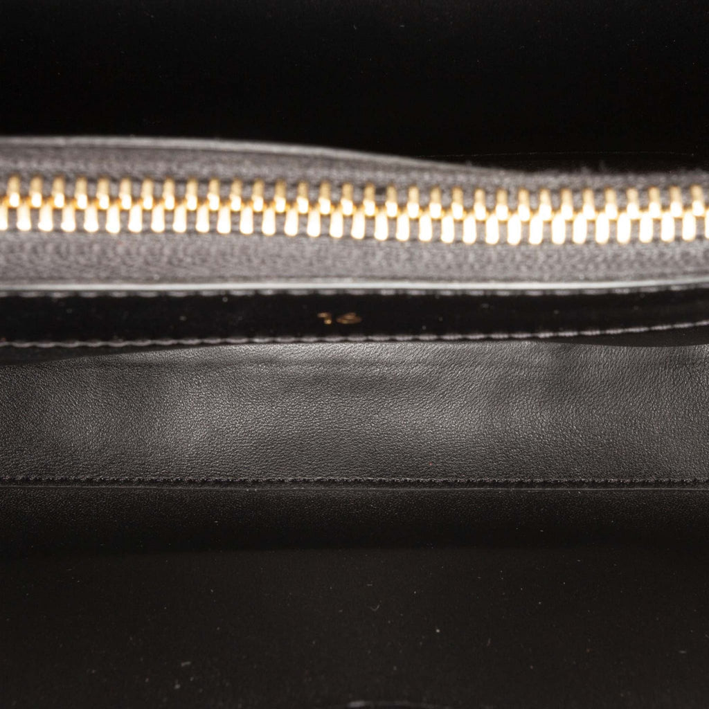 Second hand Céline 16 Small Shiny Calfskin Leather Top - handle Handbag Black - Tabita Bags