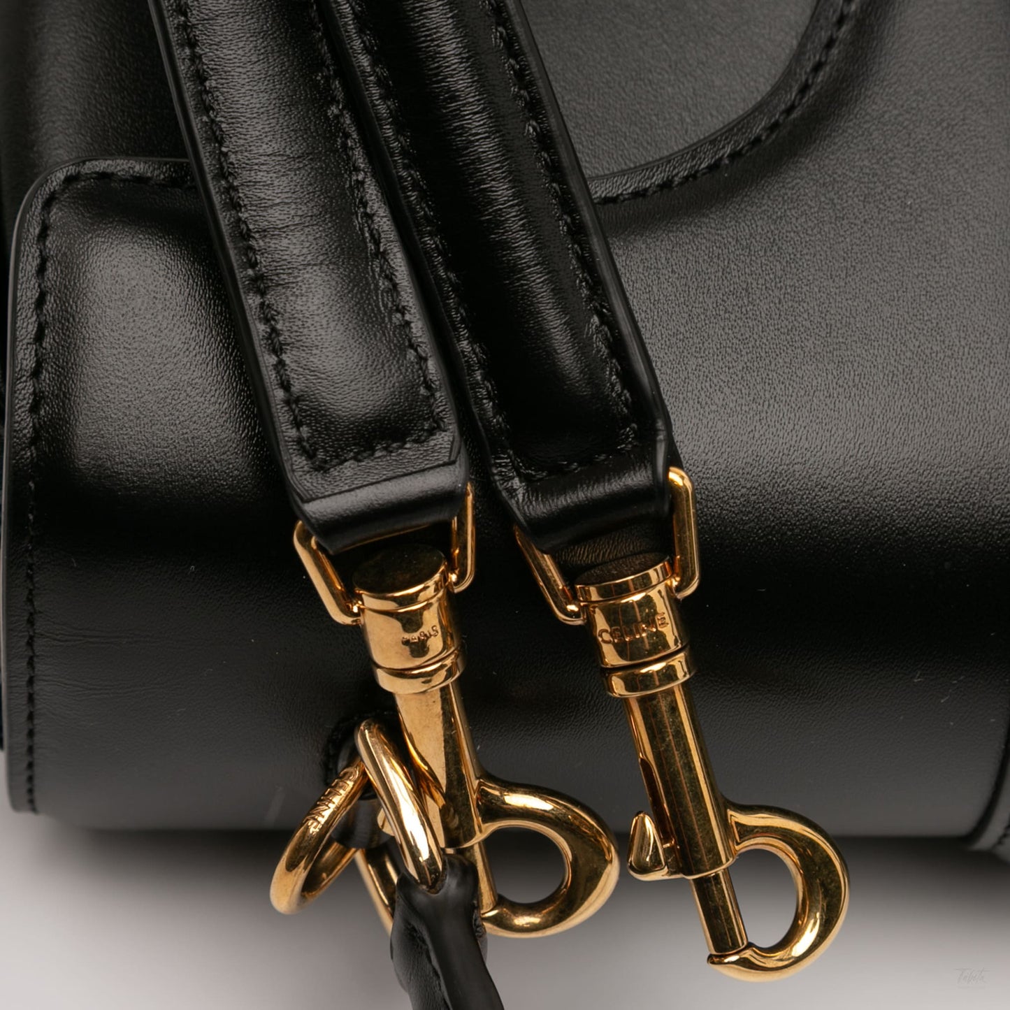 Second hand Céline 16 Small Shiny Calfskin Leather Top - handle Handbag Black - Tabita Bags