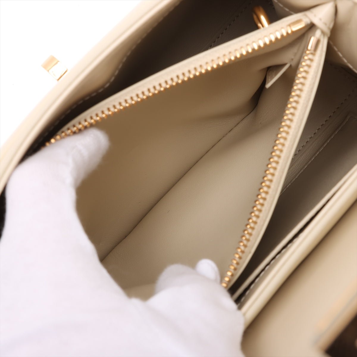 Second hand Céline 16 Small Shiny Calfskin Leather Top - Handle Handbag Rice - Tabita Bags