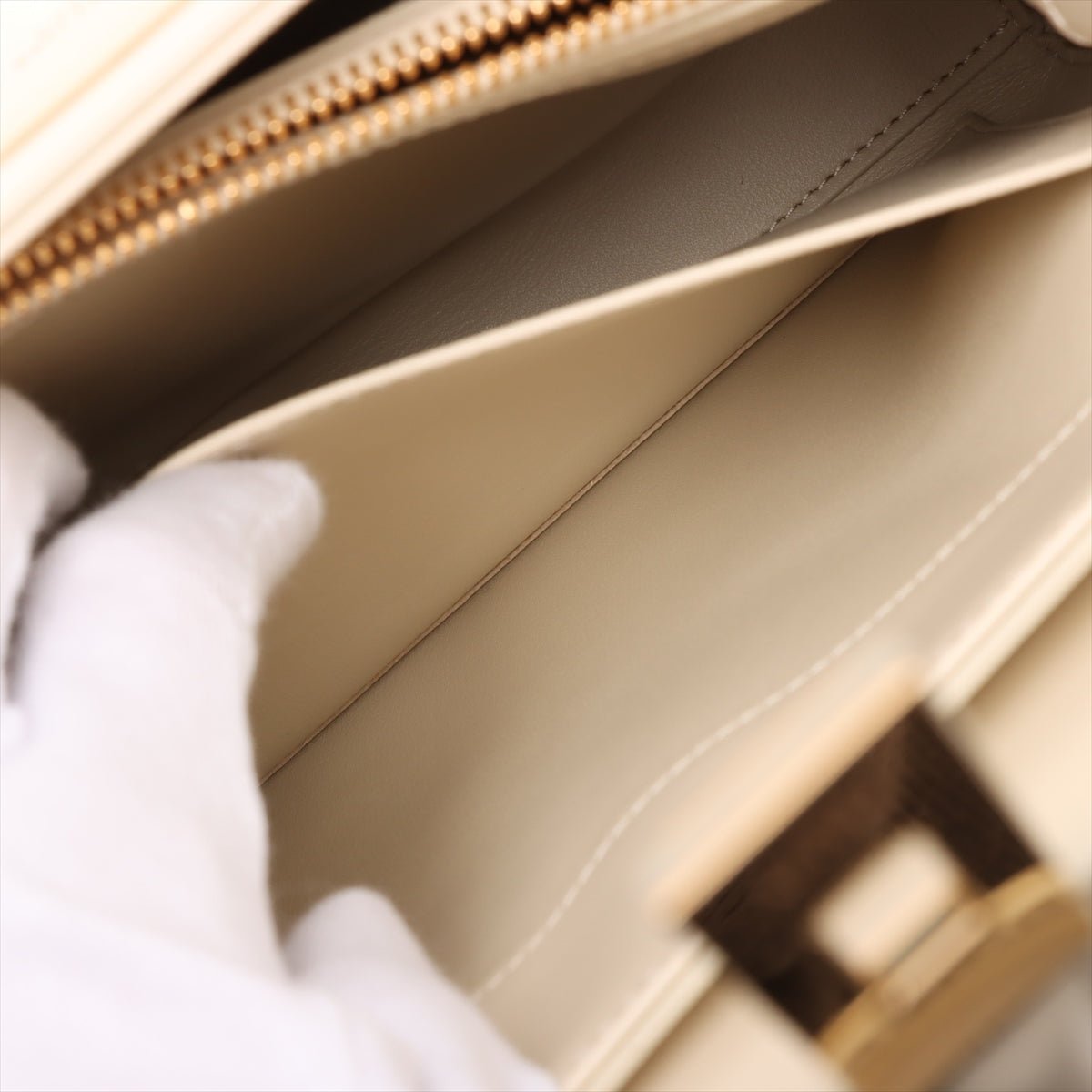 Second hand Céline 16 Small Shiny Calfskin Leather Top - Handle Handbag Rice - Tabita Bags