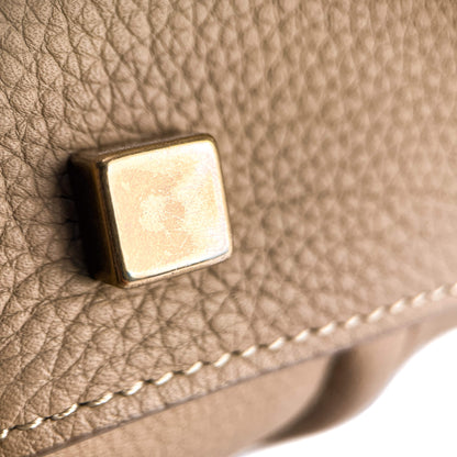 Second hand Céline Phanton Luggage Medium Drummed Calfskin Leather Tote Handbag Beige - Tabita Bags