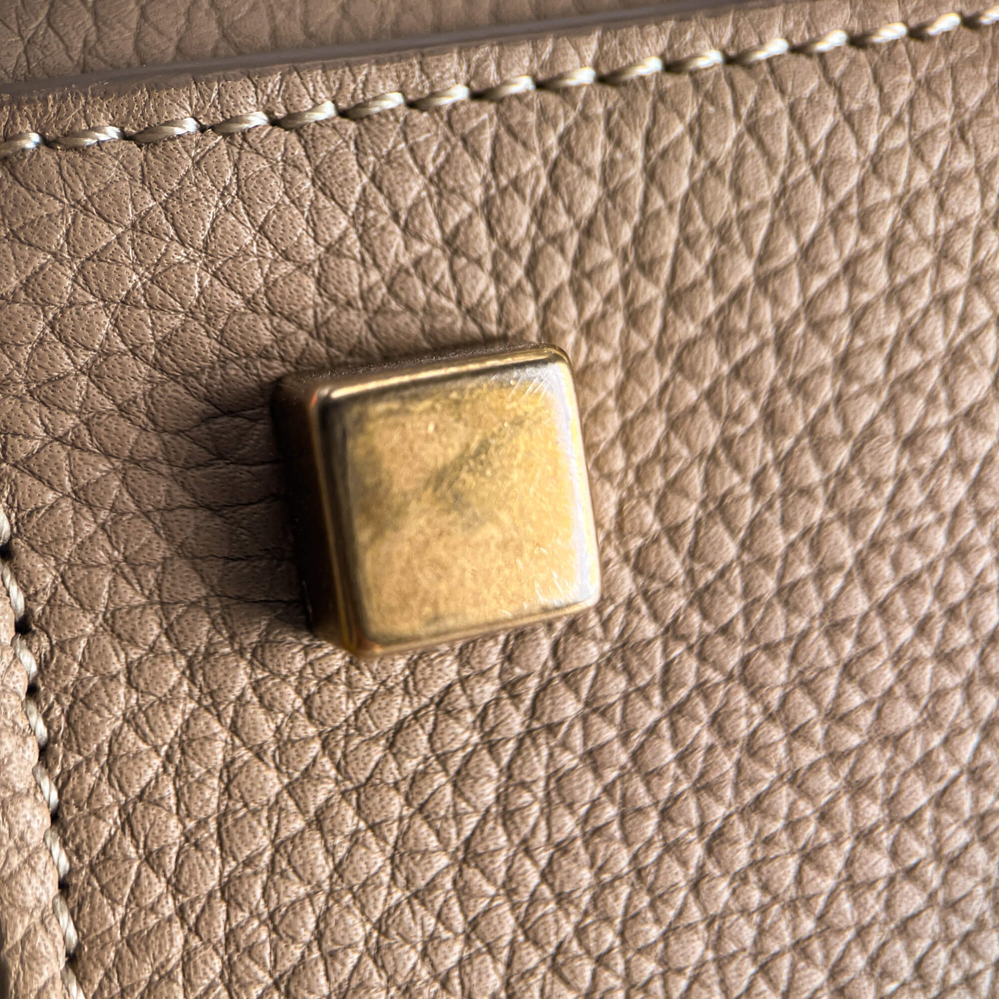 Second hand Céline Phanton Luggage Medium Drummed Calfskin Leather Tote Handbag Beige - Tabita Bags