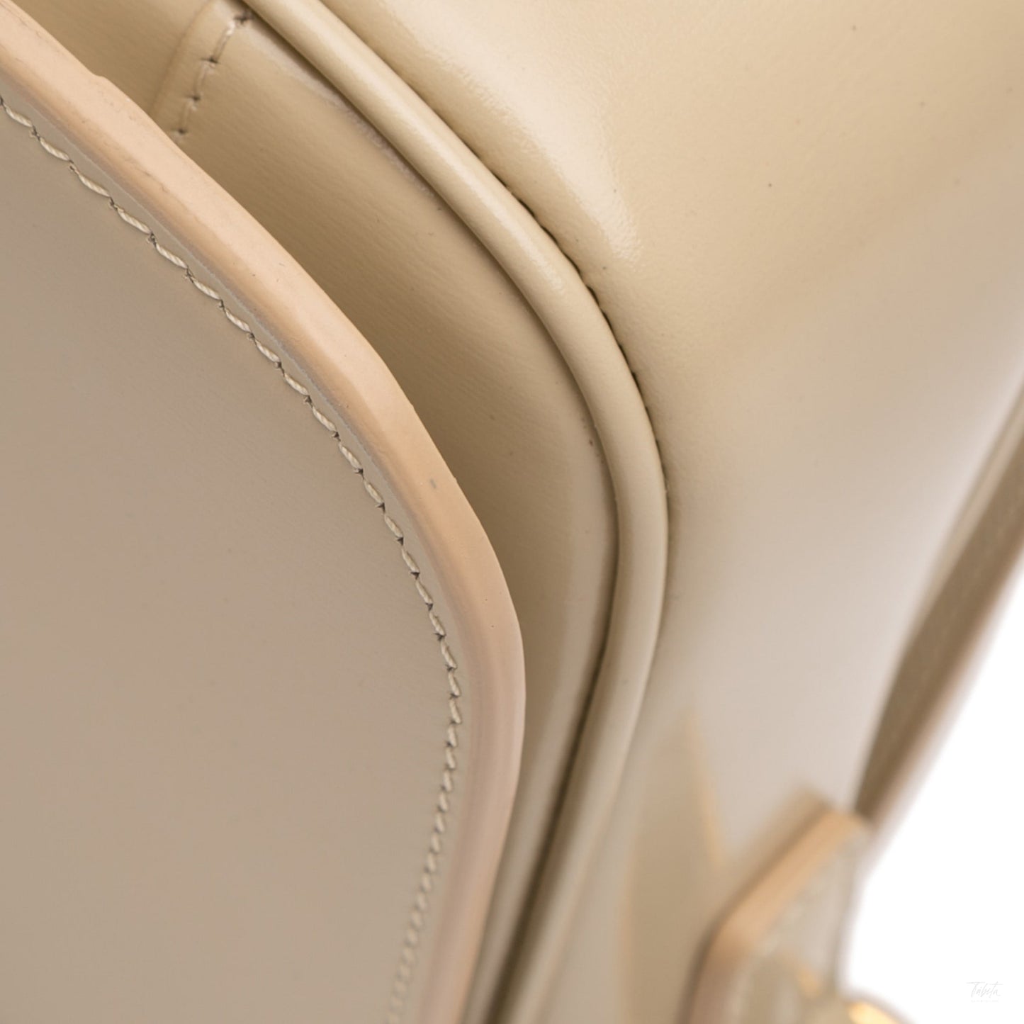 Second hand Céline Triomphe Classique Shiny Calfskin Leather Flap Crossbody Brown - Tabita Bags