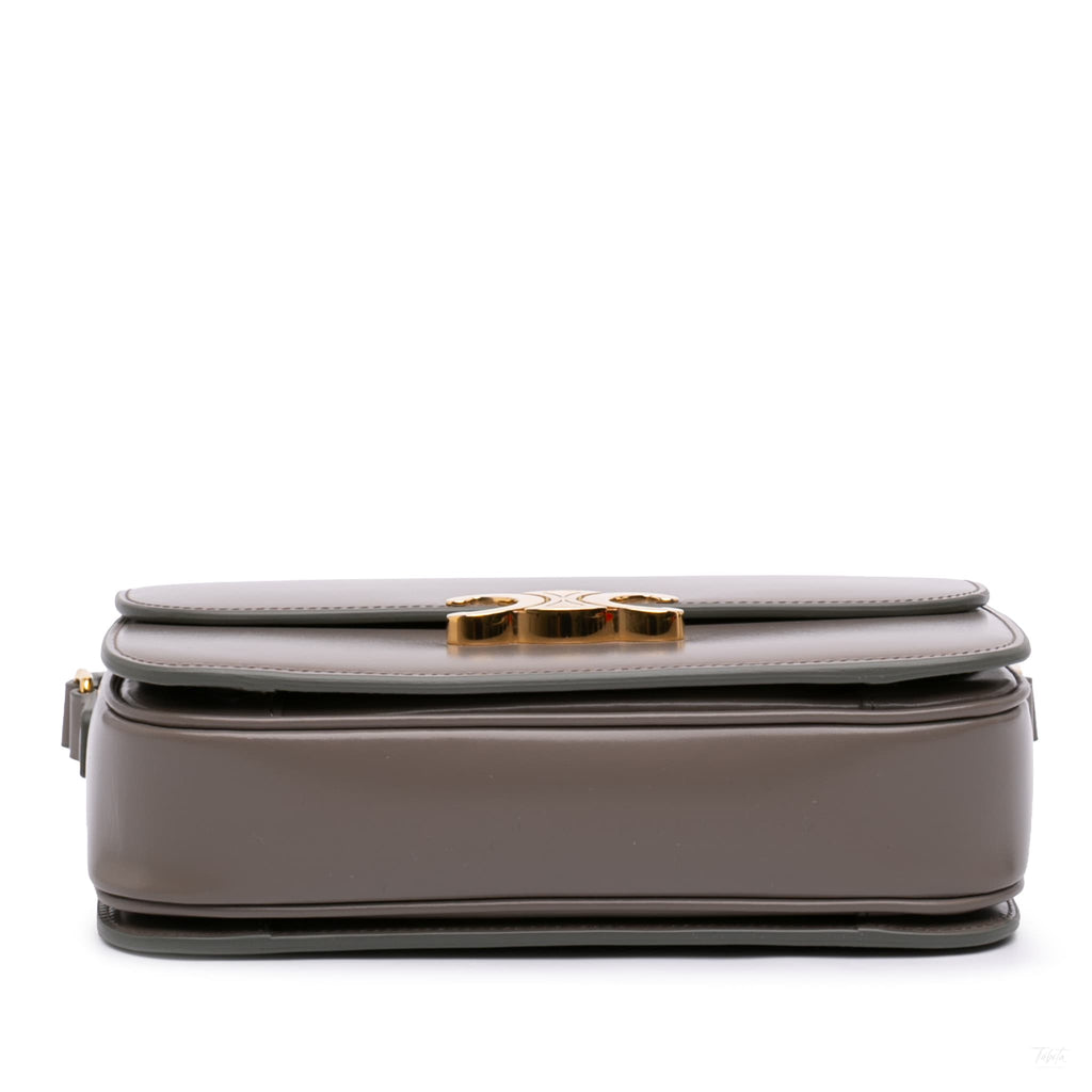 Second hand Céline Triomphe Classique Shiny Calfskin Leather Flap Crossbody Brown - Tabita Bags