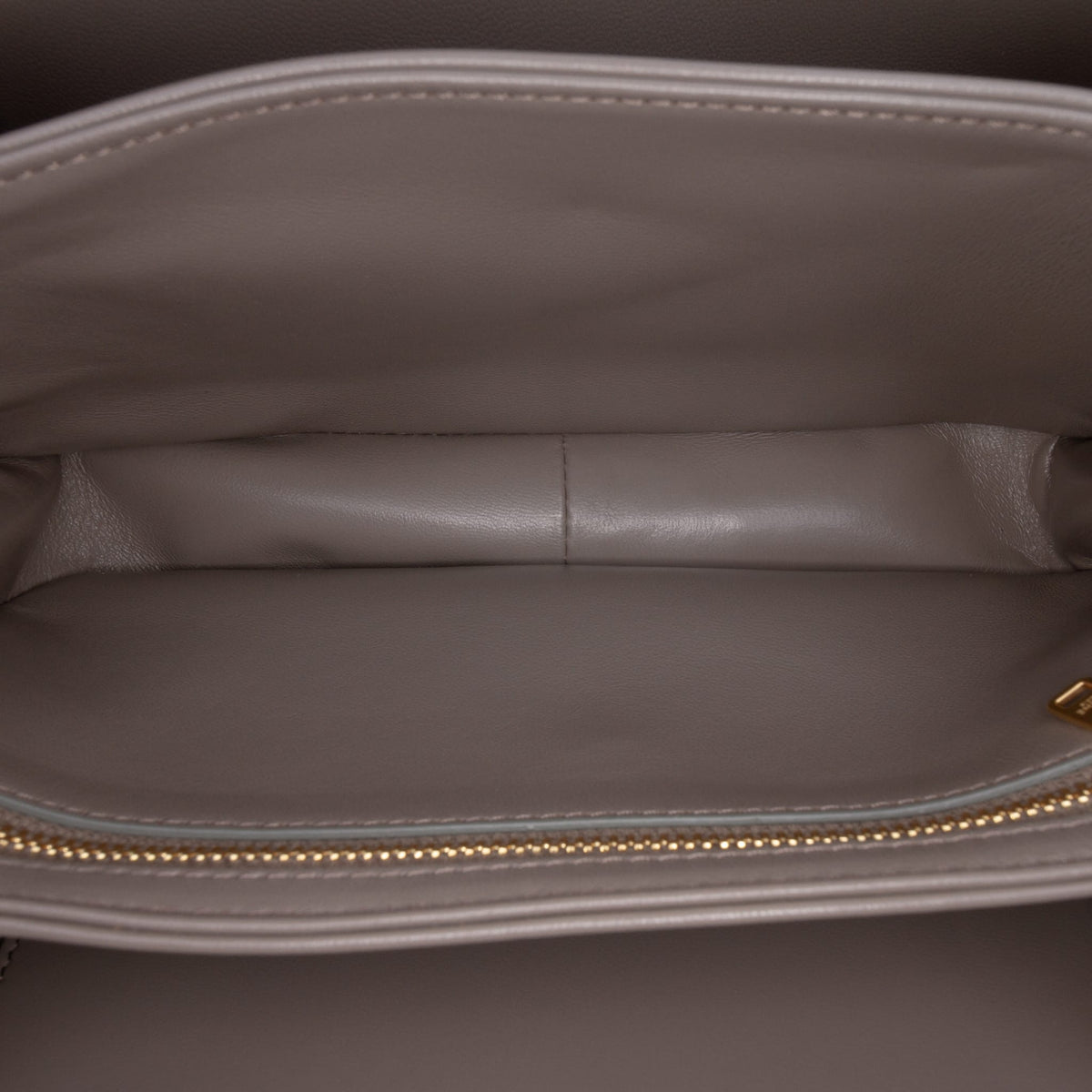Second hand Céline Triomphe Classique Shiny Calfskin Leather Flap Crossbody Brown - Tabita Bags