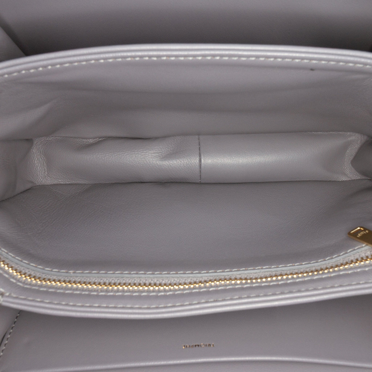 Second hand Céline Triomphe Classique Shiny Calfskin Leather Flap Crossbody Grey - Tabita Bags