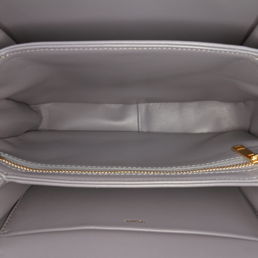 Second hand Céline Triomphe Classique Shiny Calfskin Leather Flap Crossbody Grey - Tabita Bags
