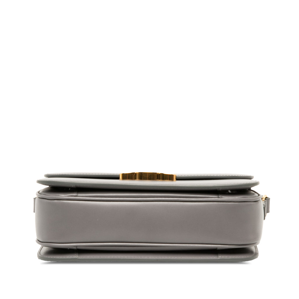 Second hand Céline Triomphe Classique Shiny Calfskin Leather Flap Crossbody Grey - Tabita Bags