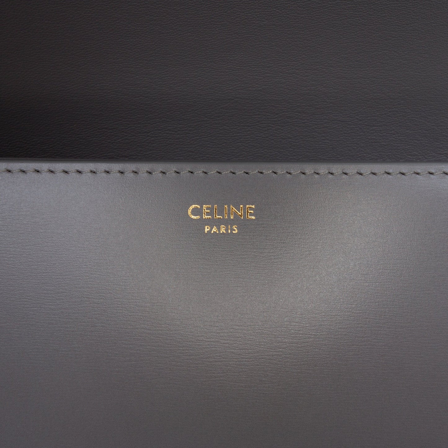 Second hand Céline Triomphe Classique Shiny Calfskin Leather Flap Crossbody Grey - Tabita Bags