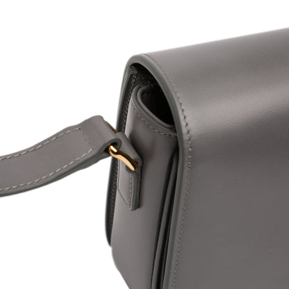 Second hand Céline Triomphe Classique Shiny Calfskin Leather Flap Crossbody Grey - Tabita Bags