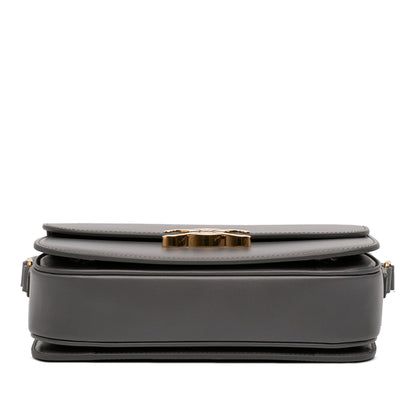 Second hand Céline Triomphe Classique Shiny Calfskin Leather Flap Crossbody Grey - Tabita Bags
