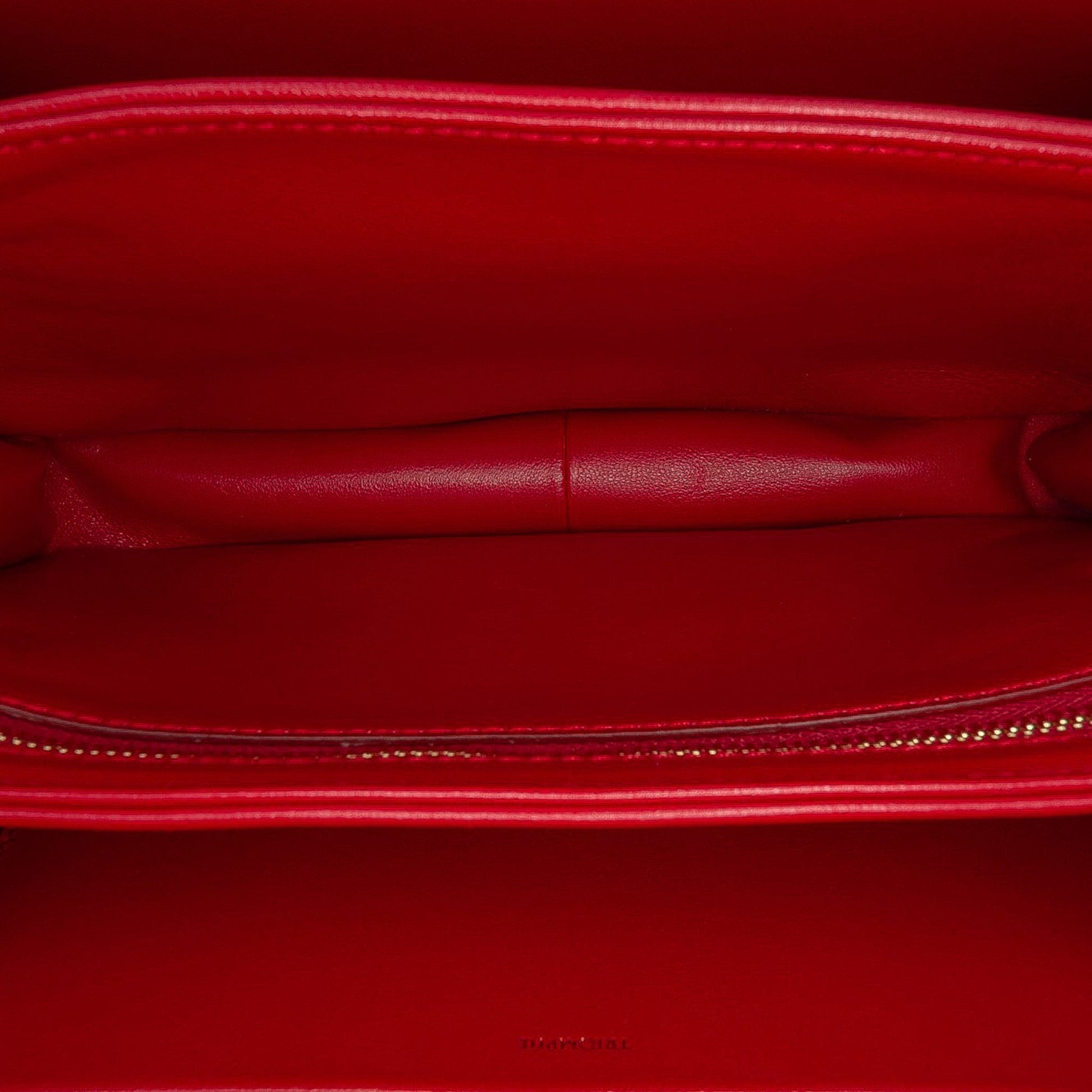 Second hand Céline Triomphe Classique Shiny Calfskin Leather Flap Crossbody Red - Tabita Bags