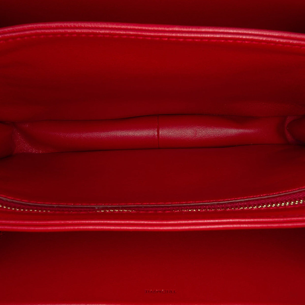 Second hand Céline Triomphe Classique Shiny Calfskin Leather Flap Crossbody Red - Tabita Bags