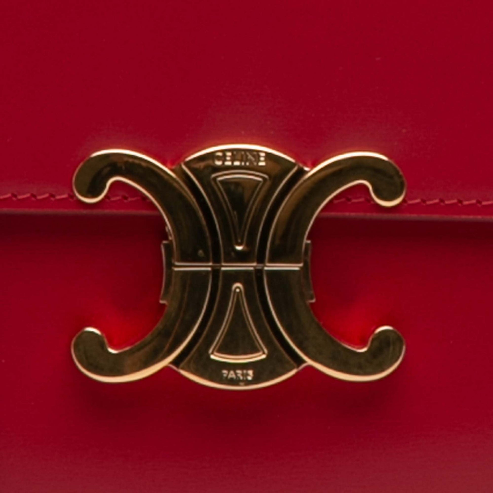 Second hand Céline Triomphe Classique Shiny Calfskin Leather Flap Crossbody Red - Tabita Bags