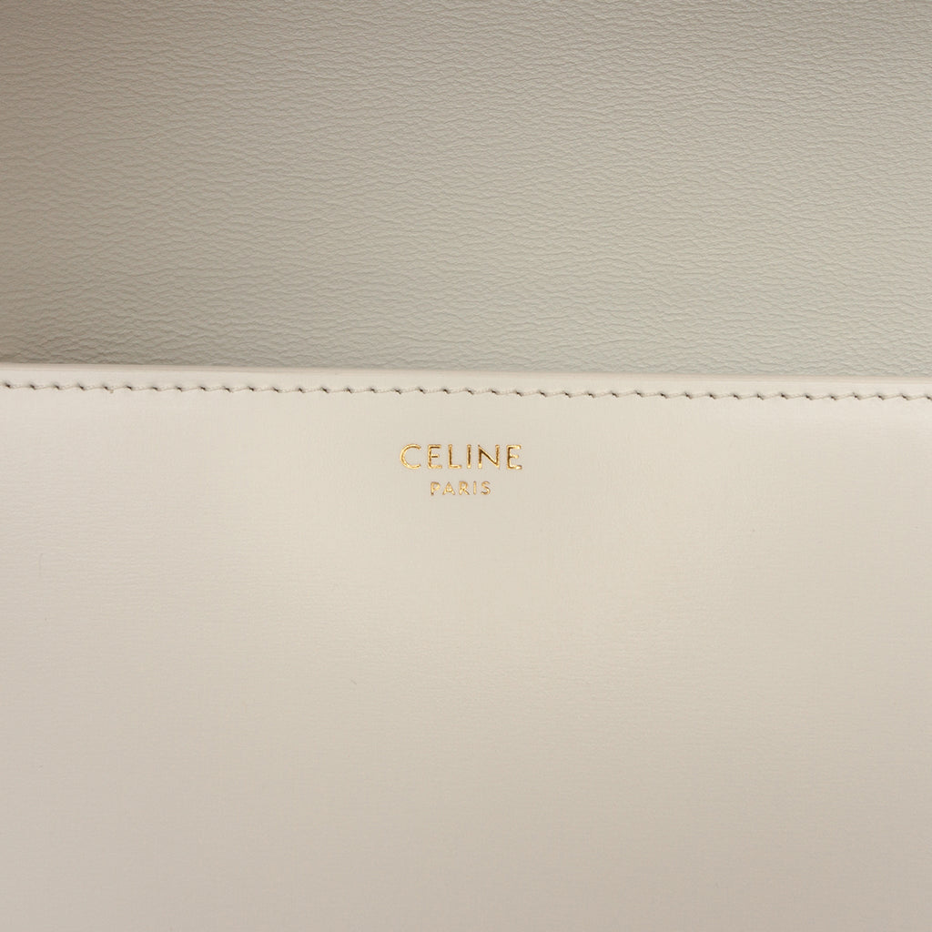 Second hand Céline Triomphe Classique Shiny Calfskin Leather Flap Crossbody White - Tabita Bags