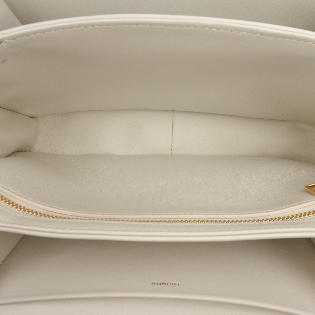 Second hand Céline Triomphe Classique Shiny Calfskin Leather Flap Crossbody White - Tabita Bags