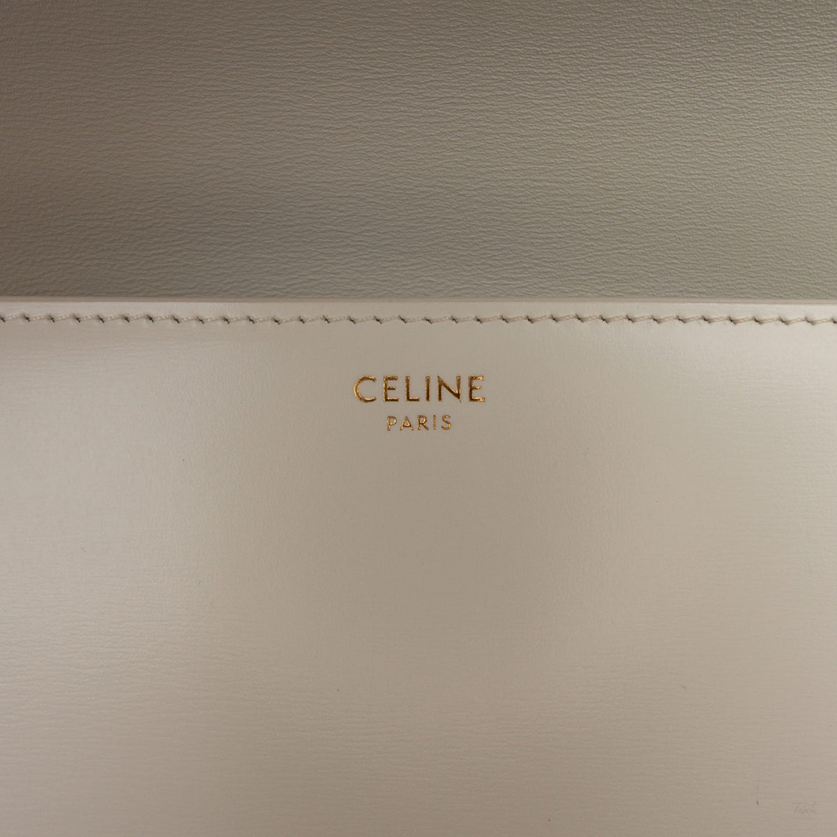 Second hand Céline Triomphe Classique Shiny Calfskin Leather Flap Crossbody White - Tabita Bags