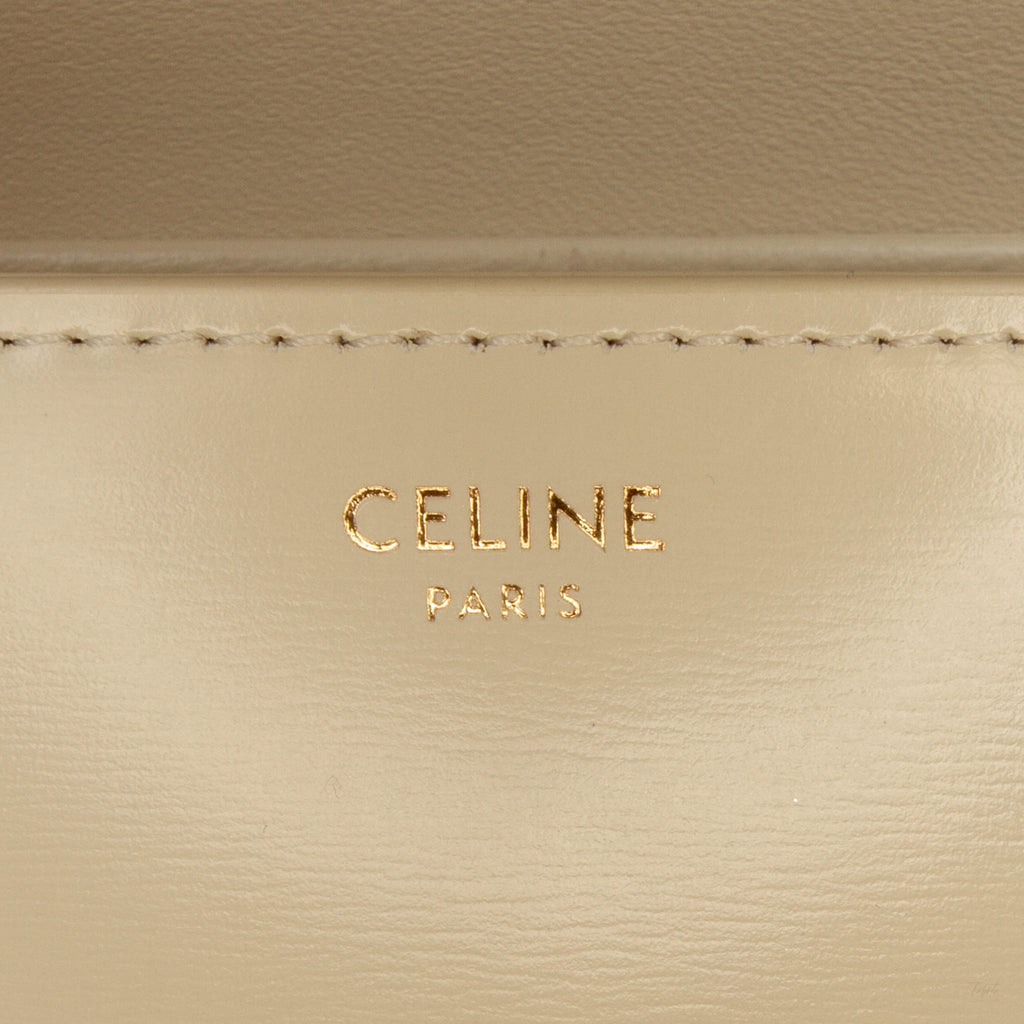 Second hand Céline Triomphe Teen Shiny Calfskin Leather Flap Crossbody Beige - Tabita Bags