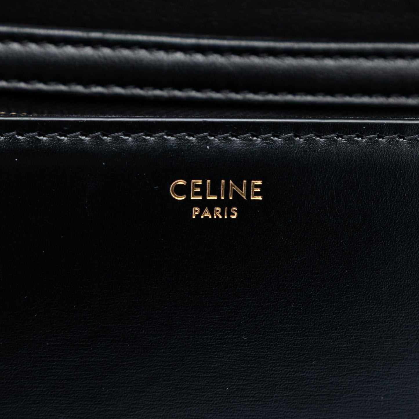 Second hand Céline Triomphe Teen Shiny Calfskin Leather Flap Crossbody Black - Tabita Bags