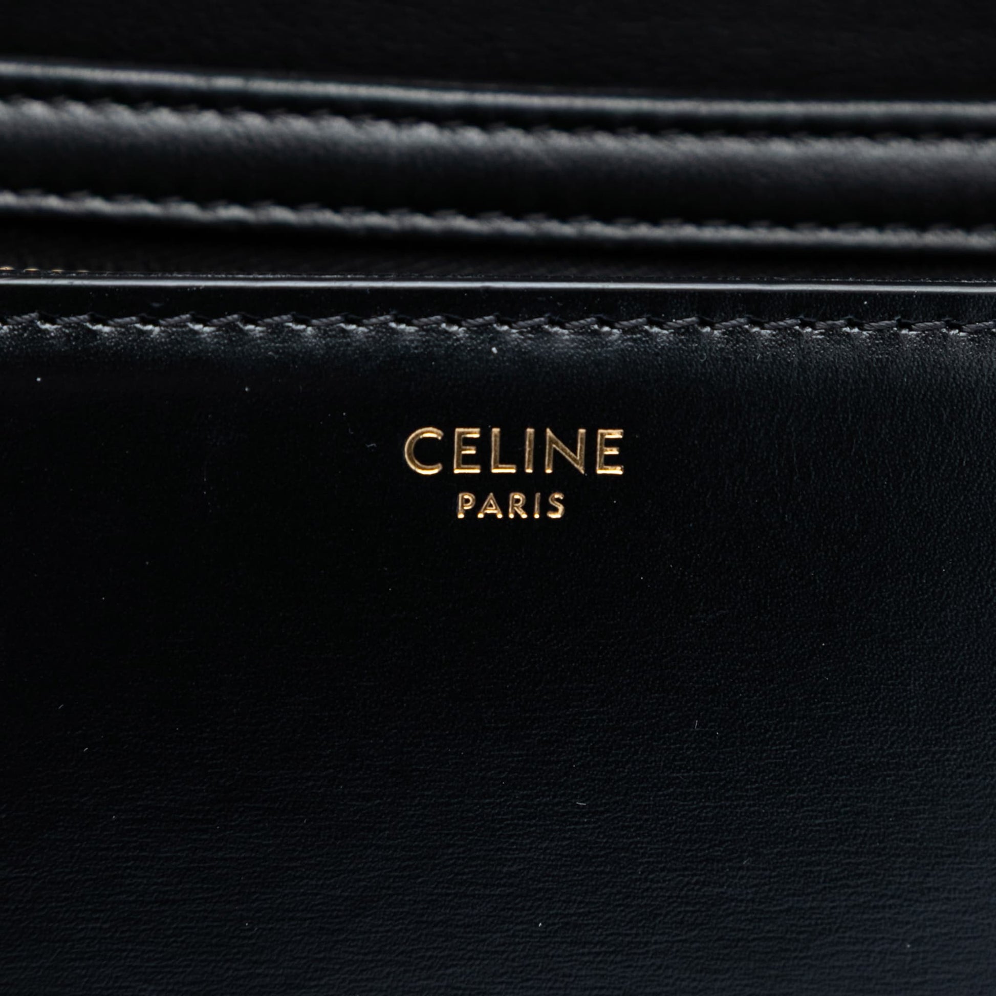 Second hand Céline Triomphe Teen Shiny Calfskin Leather Flap Crossbody Black - Tabita Bags
