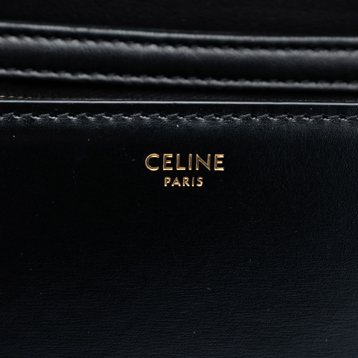 Second hand Céline Triomphe Teen Shiny Calfskin Leather Flap Crossbody Black - Tabita Bags