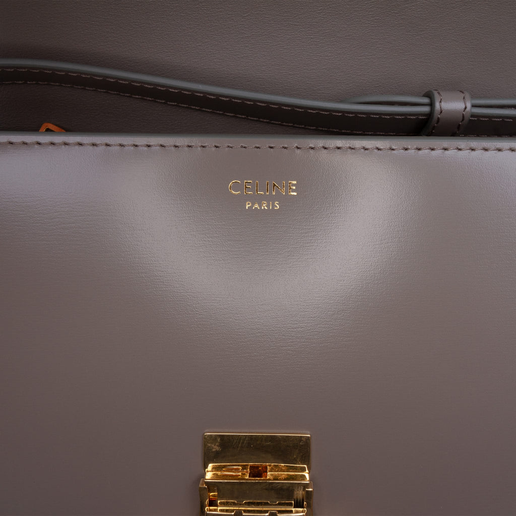 Second hand Céline Triomphe Teen Shiny Calfskin Leather Flap Crossbody Brown - Tabita Bags