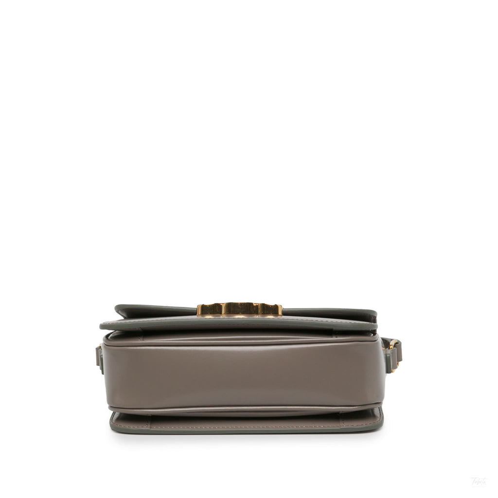 Second hand Céline Triomphe Teen Shiny Calfskin Leather Flap Crossbody Brown - Tabita Bags