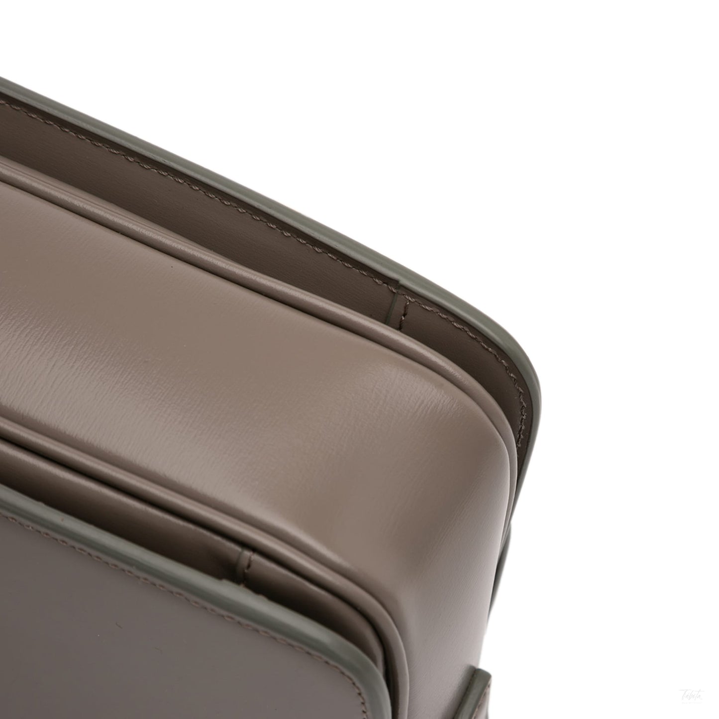 Second hand Céline Triomphe Teen Shiny Calfskin Leather Flap Crossbody Brown - Tabita Bags