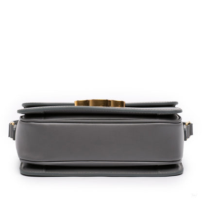 Second hand Céline Triomphe Teen Shiny Calfskin Leather Flap Crossbody Grey - Tabita Bags