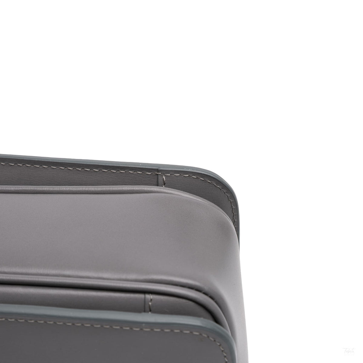 Second hand Céline Triomphe Teen Shiny Calfskin Leather Flap Crossbody Grey - Tabita Bags