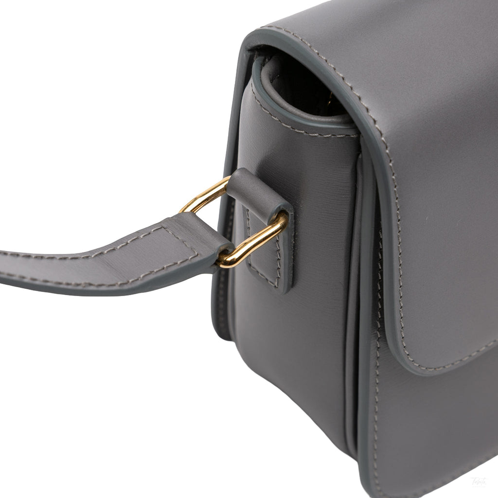 Second hand Céline Triomphe Teen Shiny Calfskin Leather Flap Crossbody Grey - Tabita Bags