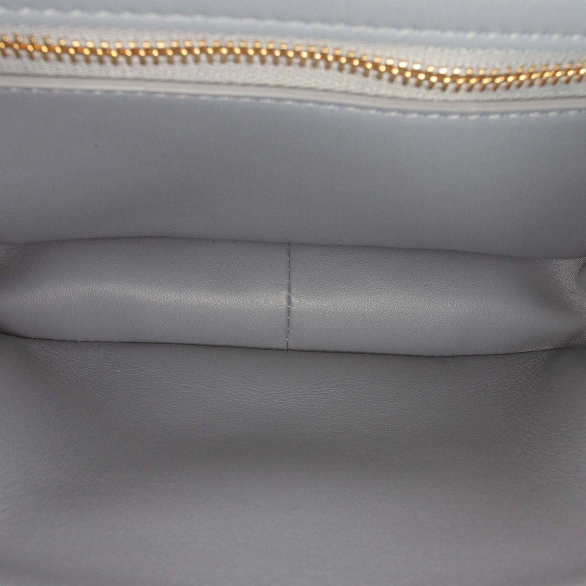 Second hand Céline Triomphe Teen Shiny Calfskin Leather Flap Crossbody Grey - Tabita Bags