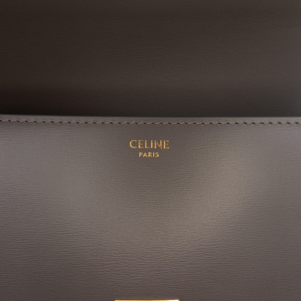 Second hand Céline Triomphe Teen Shiny Calfskin Leather Flap Crossbody Grey - Tabita Bags
