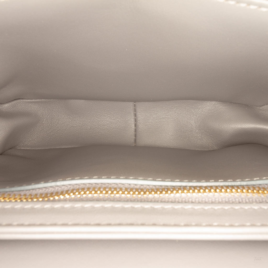 Second hand Céline Triomphe Teen Shiny Calfskin Leather Flap Crossbody Grey - Tabita Bags