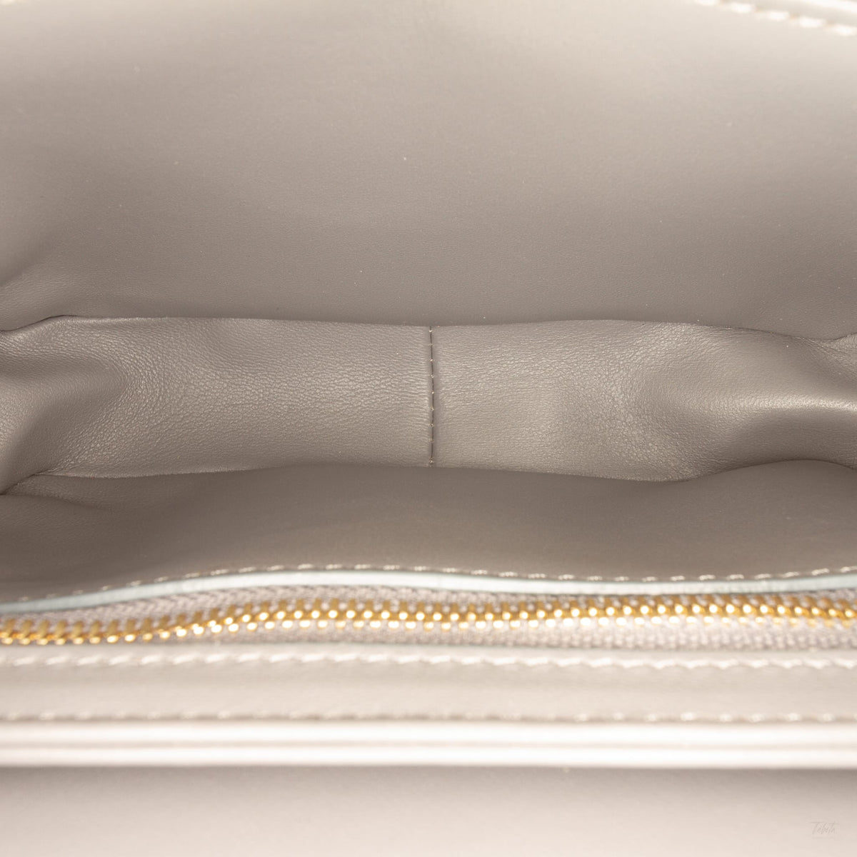 Second hand Céline Triomphe Teen Shiny Calfskin Leather Flap Crossbody Grey - Tabita Bags