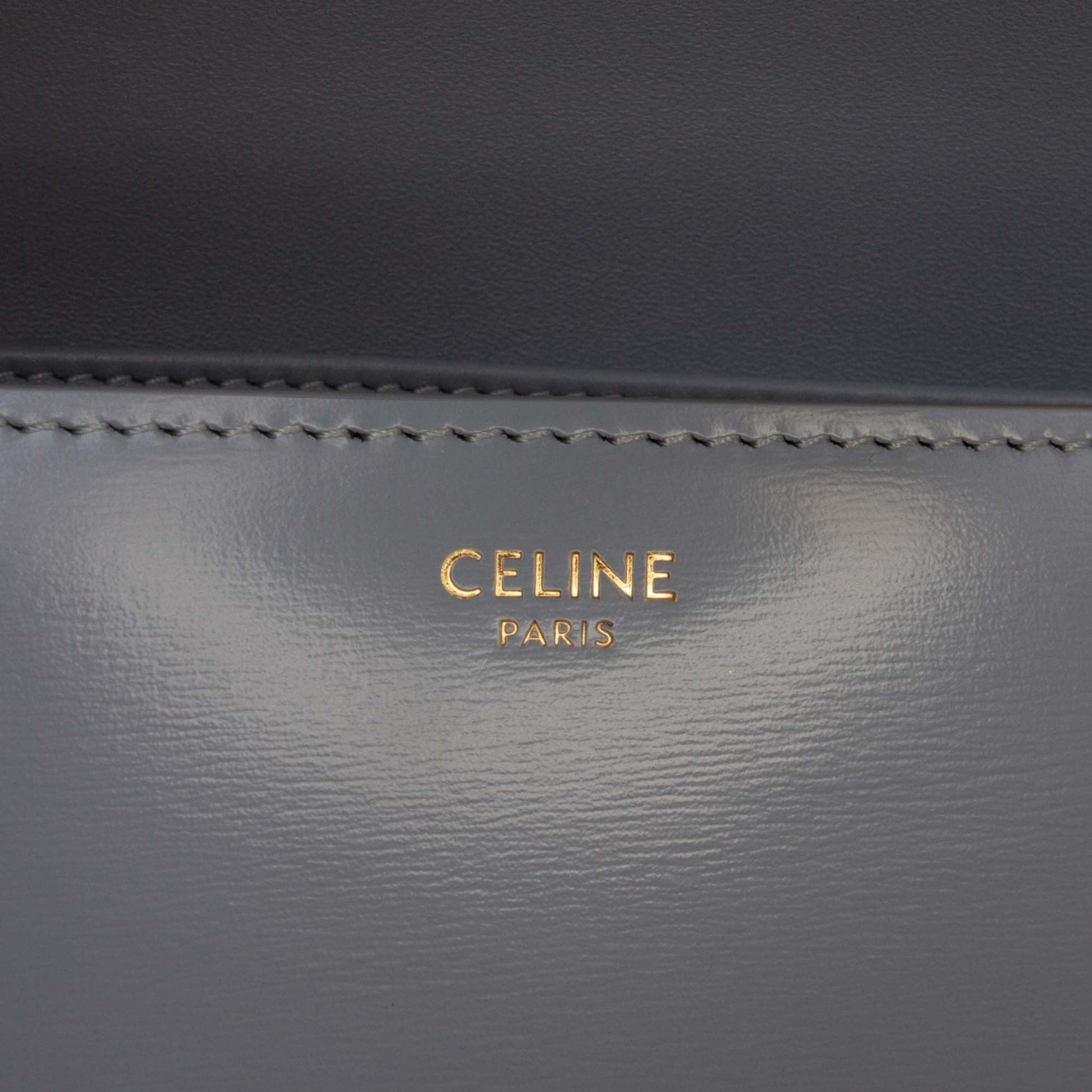 Second hand Céline Triomphe Teen Shiny Calfskin Leather Flap Crossbody Grey - Tabita Bags