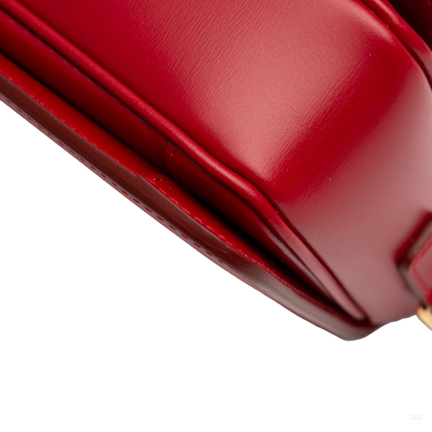 Second hand Céline Triomphe Teen Shiny Calfskin Leather Flap Crossbody Red - Tabita Bags