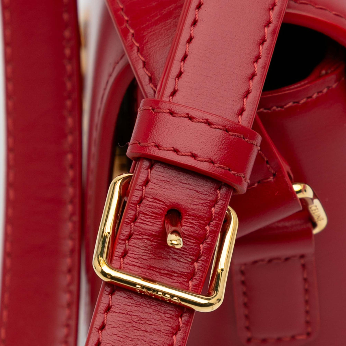 Second hand Céline Triomphe Teen Shiny Calfskin Leather Flap Crossbody Red - Tabita Bags
