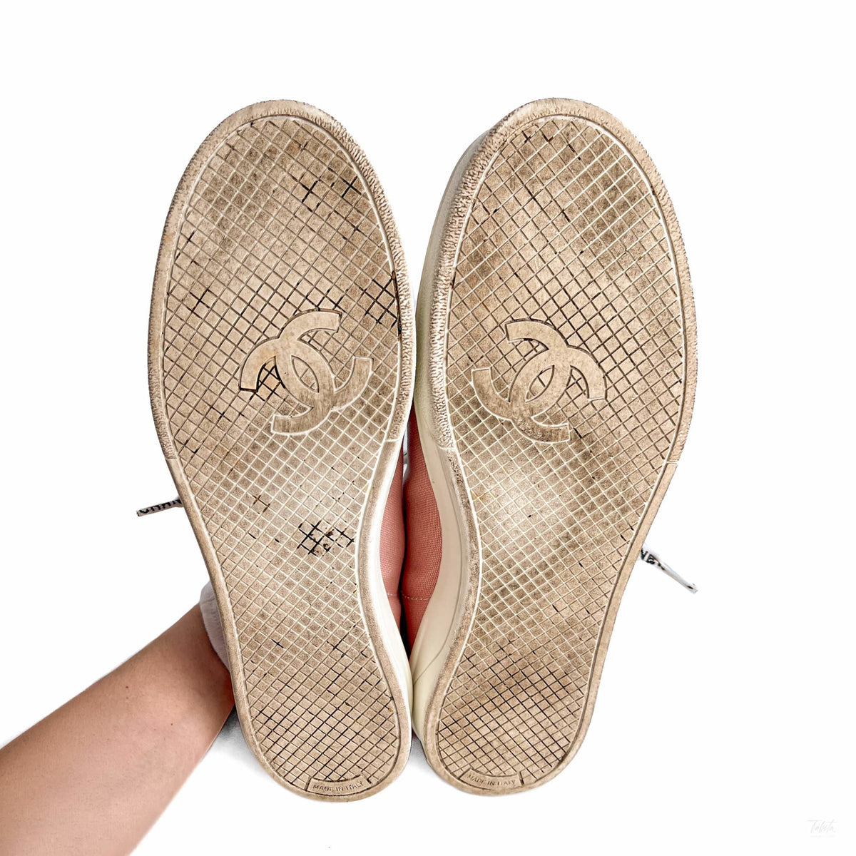 Second hand Chanel 19C Weekender Canvas Sneakers 38 Dust Pink - Tabita Bags