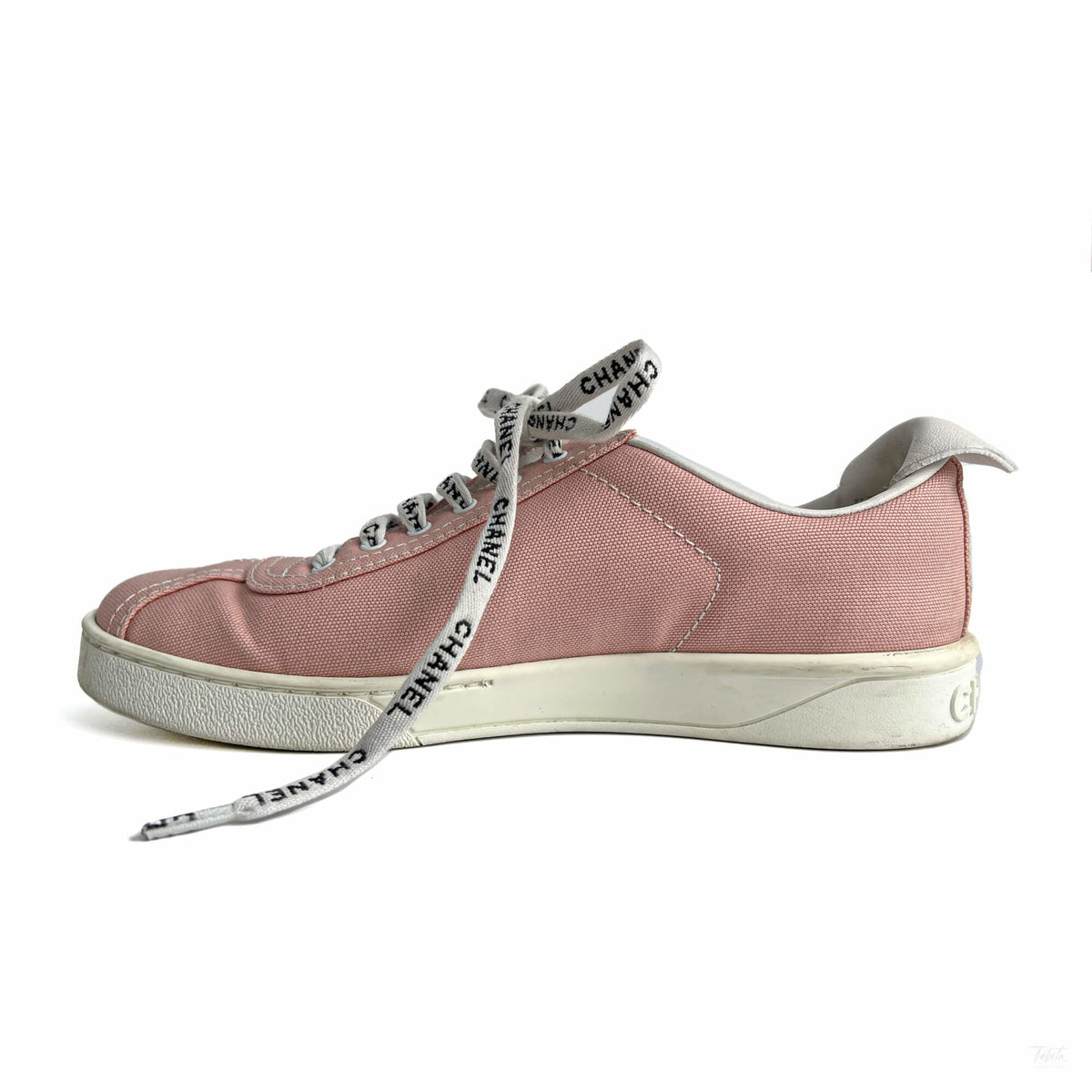 Second hand Chanel 19C Weekender Canvas Sneakers 38 Dust Pink - Tabita Bags