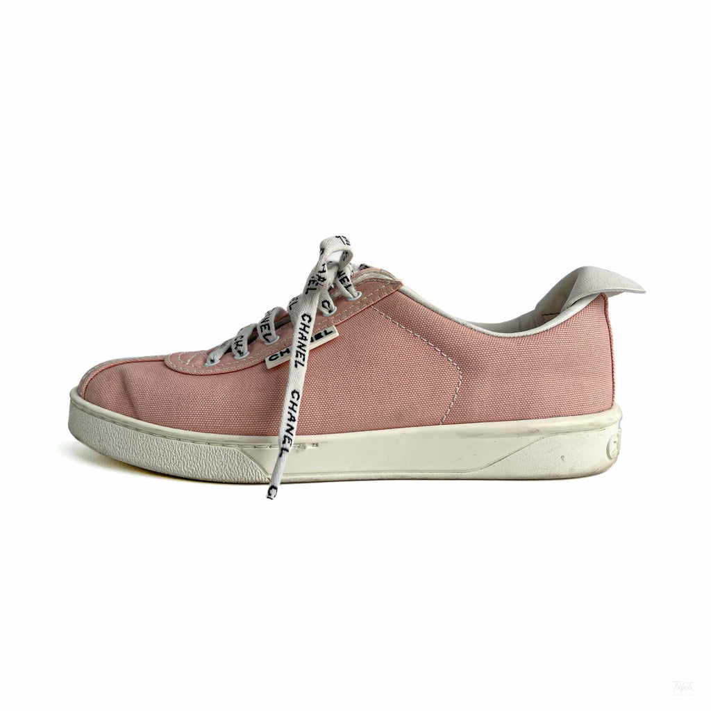 Second hand Chanel 19C Weekender Canvas Sneakers 38 Dust Pink - Tabita Bags
