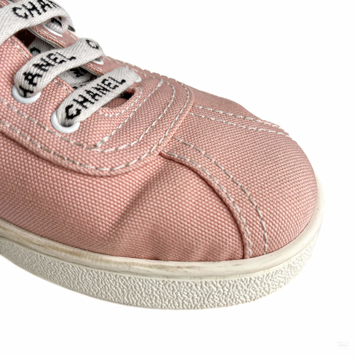 Second hand Chanel 19C Weekender Canvas Sneakers 38 Dust Pink - Tabita Bags