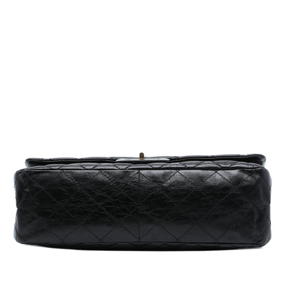 Second hand Chanel 2.55 Reissue Maxi Calfskin Leather Matelassè Flap Shoulder Bag Black - Tabita Bags