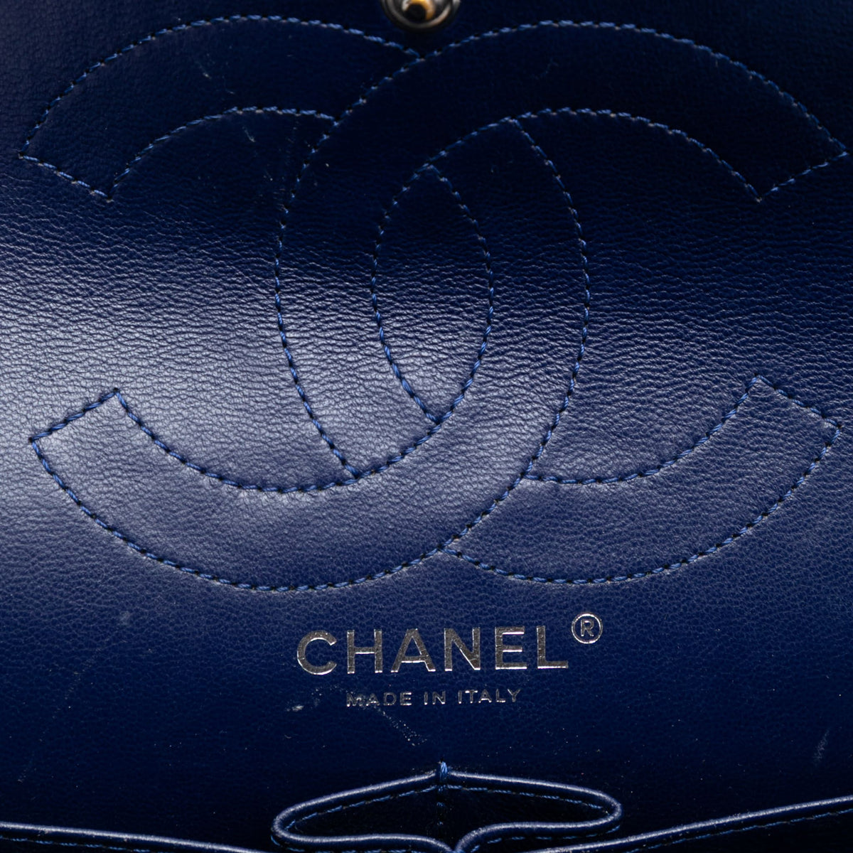 Second hand Chanel 2.55 Reissue Maxi Patent Leather Matelassè Flap Shoulder Bag Blue - Tabita Bags
