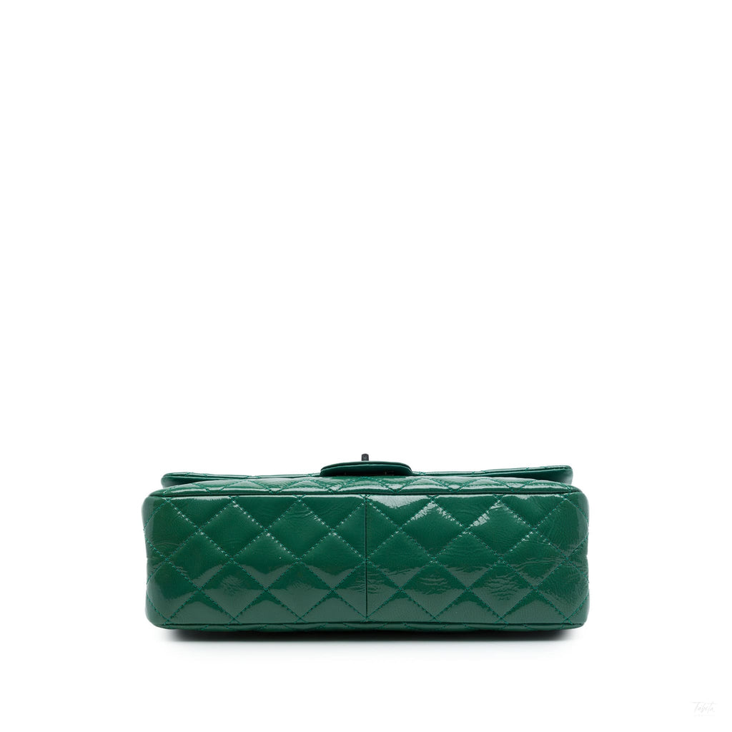 Second hand Chanel 2.55 Reissue Maxi Patent Leather Matelassè Flap Shoulder Bag Green - Tabita Bags
