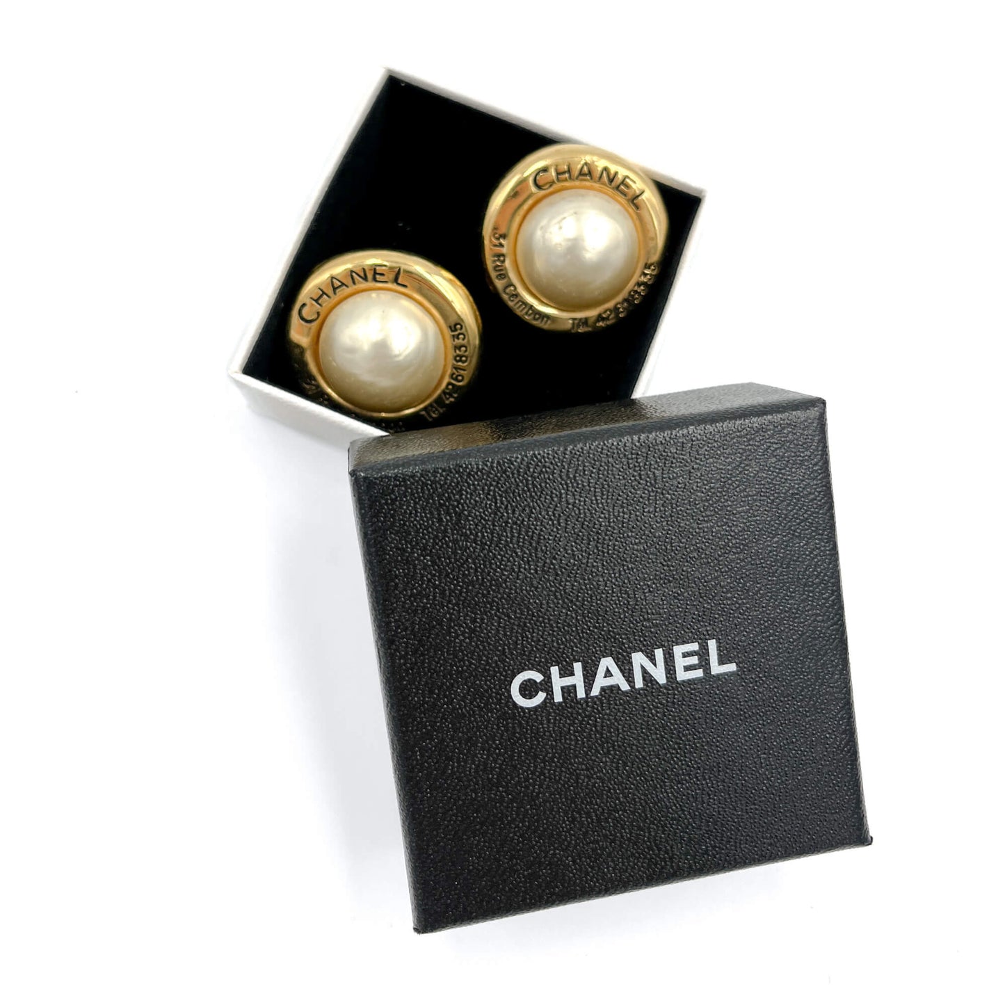 Second hand Chanel 31 Rue Cambon Metal & Faux Pearls Stud Earrings - Tabita Bags