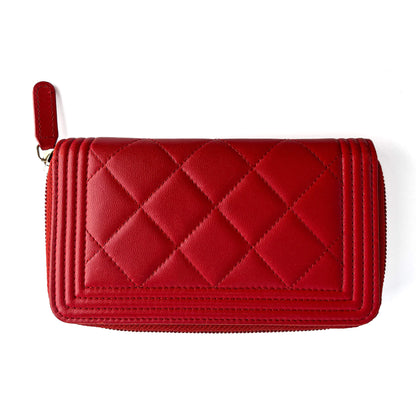Second hand Chanel Boy Lambskin Leather Matelassè Zip Wallet Raspberry Red - Tabita Bags