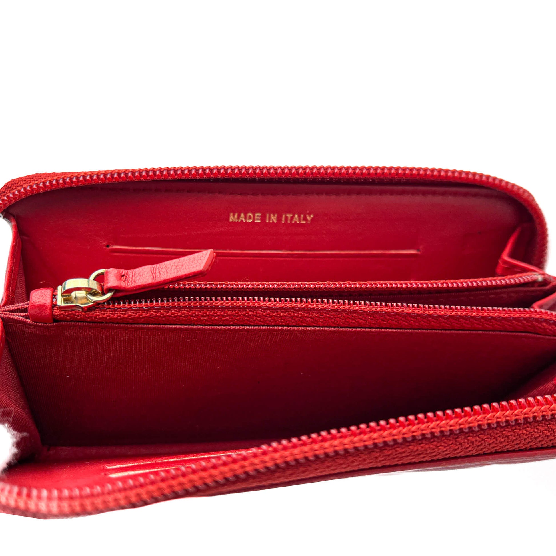Second hand Chanel Boy Lambskin Leather Matelassè Zip Wallet Raspberry Red - Tabita Bags
